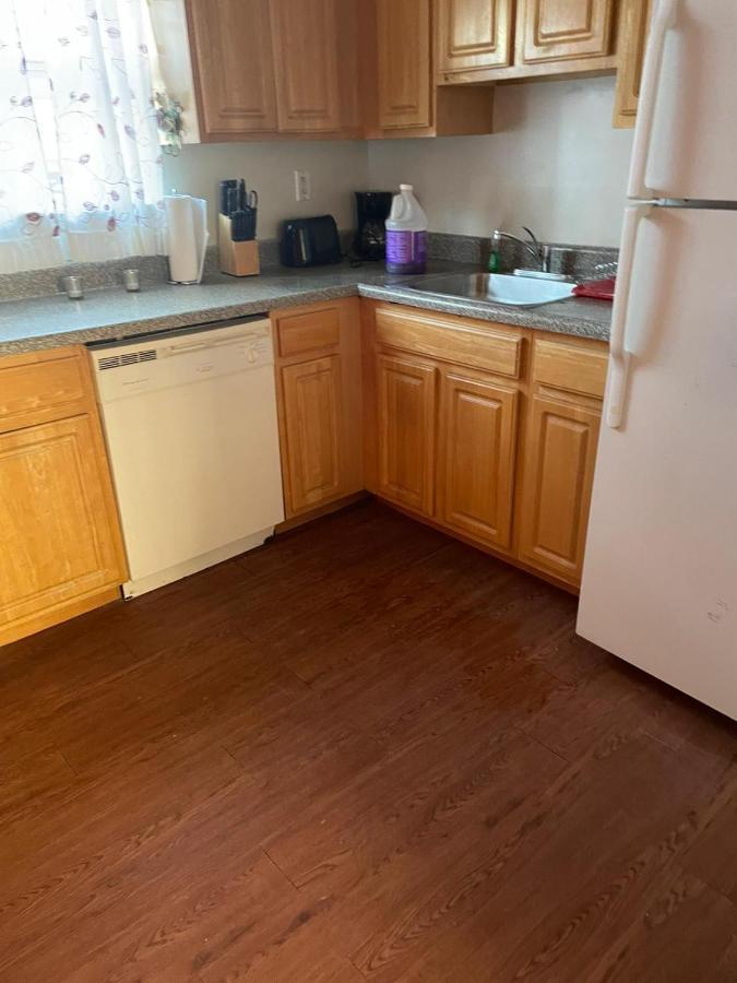 Large 3-Bedrooms/2-Bath Apt, One Block To Train Nueva York Exterior foto